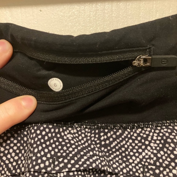 Lululemon Speed Shorts - Picture 3 of 3